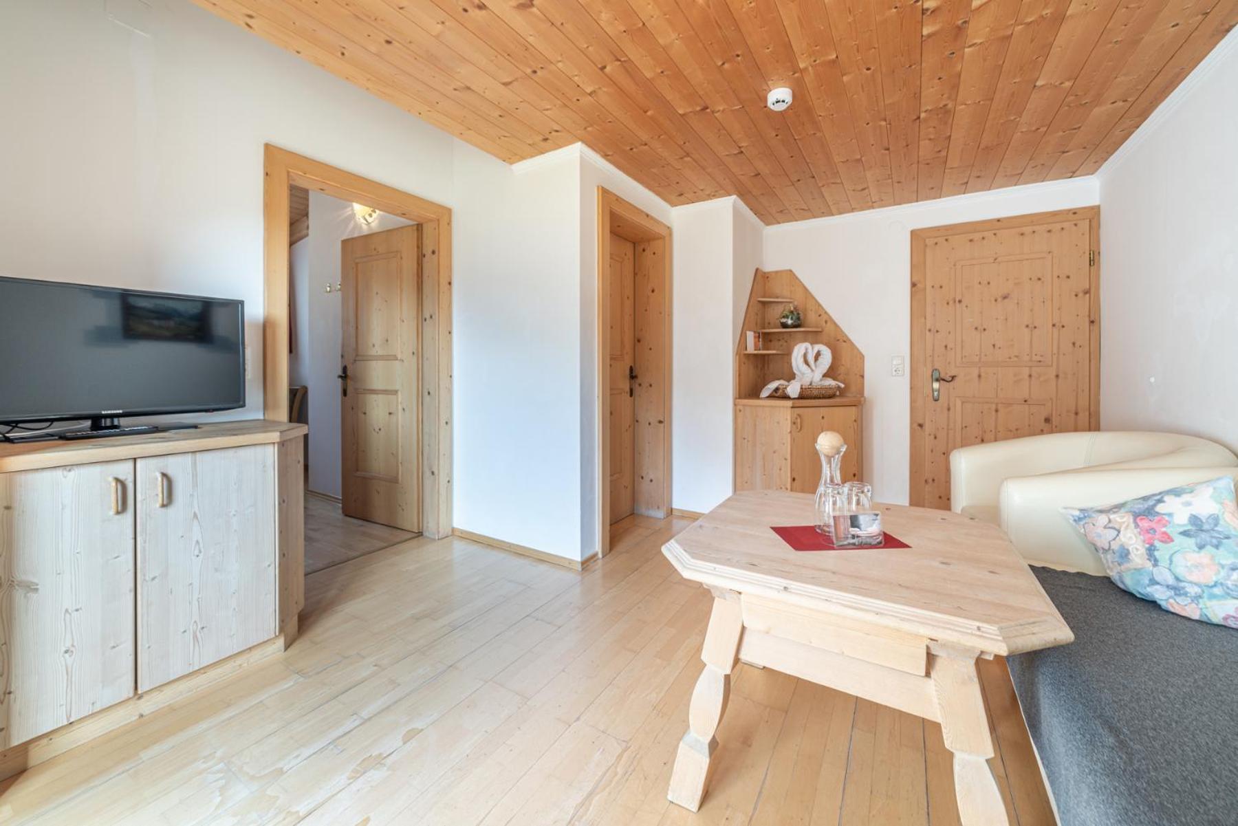 Familienhotel Replerhof Mit Kinderbetreuung Pragraten Room photo