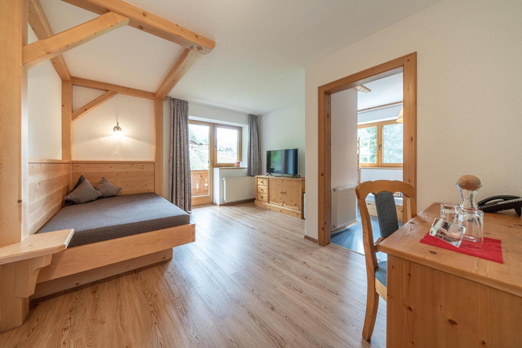 Familienhotel Replerhof Mit Kinderbetreuung Pragraten Room photo